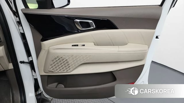 Kia The New Carnival 4th Generation id 4456544 из Кореи 17
