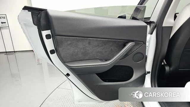 Tesla Model Y id 4730397 из Кореи 17