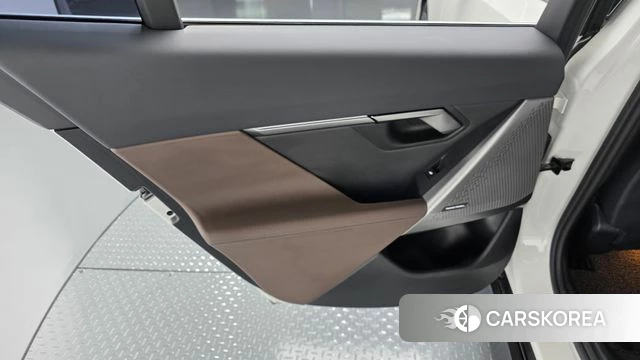 BMW 5 Series (G60) id 4186000 из Кореи 17