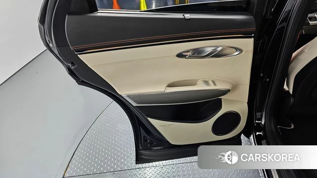 Genesis GV70 id 4387895 из Кореи 17