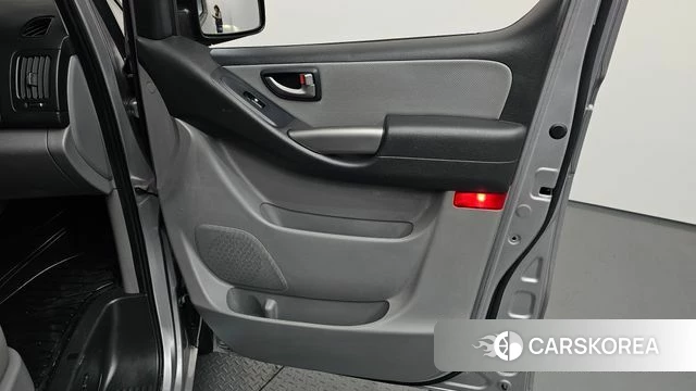 Hyundai The New Grand Starex id 4309942 из Кореи 17