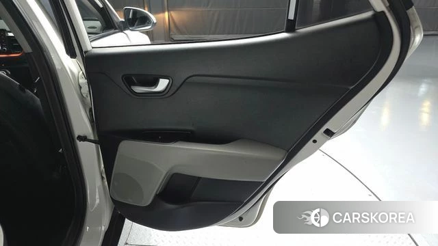Kia Stonic id 4742243 из Кореи 17