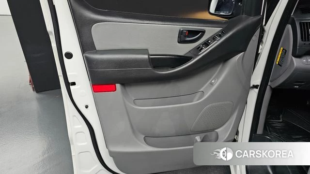 Hyundai The New Grand Starex id 4642758 из Кореи 17