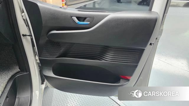 Hyundai Staria id 4309315 из Кореи 17