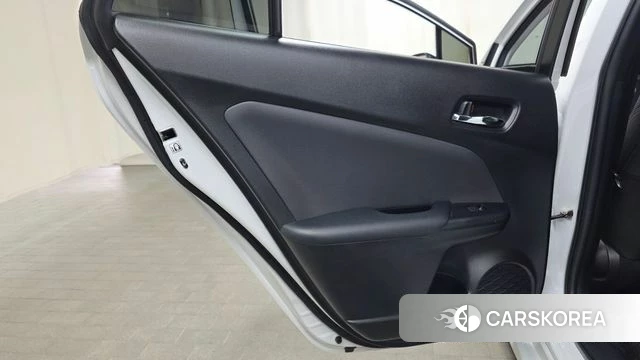 Toyota Prius 4th Generation id 4283814 из Кореи 17