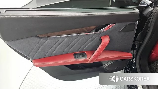 Maserati Quattroporte id 4737119 из Кореи 17