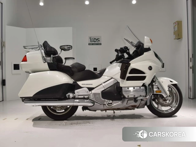 Проданный Honda GL1800 2013 из Японии