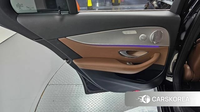Mercedes-Benz E-Class W213 id 4305123 из Кореи 17