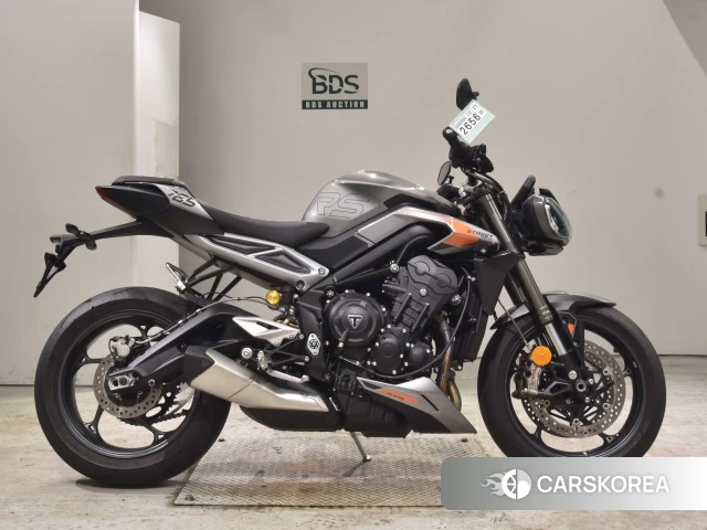 Проданный Triumph STREET TRIPLE 765 RS 2023 из Японии, фото 2