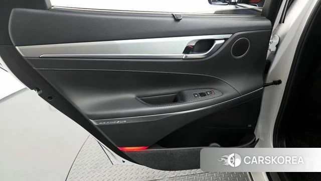 Hyundai Grandeur IG id 4331749 из Кореи 17