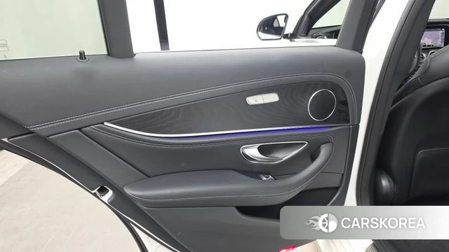 Mercedes-Benz E-Class W213 id 4671369 из Кореи 17