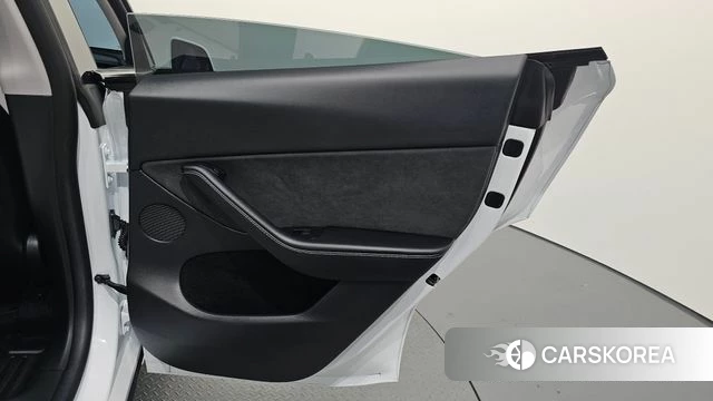 Tesla Model Y id 4739829 из Кореи 17