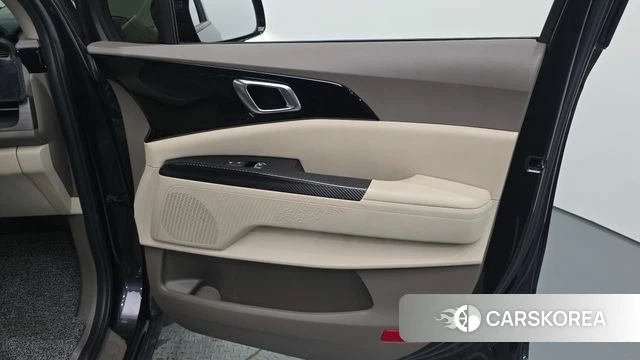 Kia Carnival 4th generation id 4677100 из Кореи 17