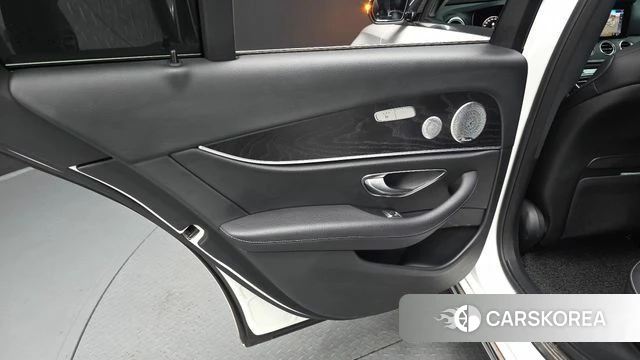 Mercedes-Benz E-Class W213 id 4310607 из Кореи 17