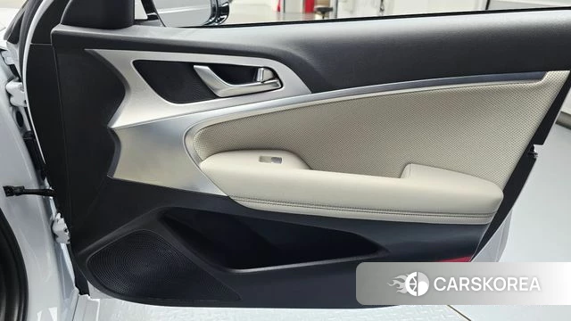Genesis G70 id 4325682 из Кореи 17