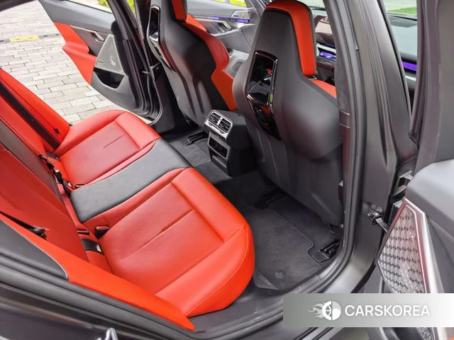 BMW M5 PHEV id 4301122 из Китая 17