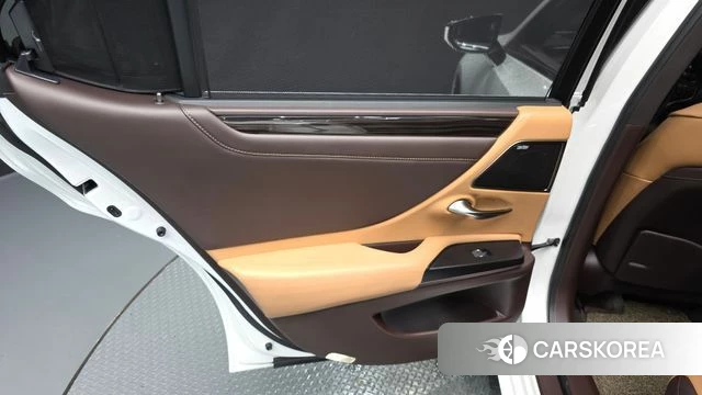 Lexus ES300h 7th generation id 4721547 из Кореи 17