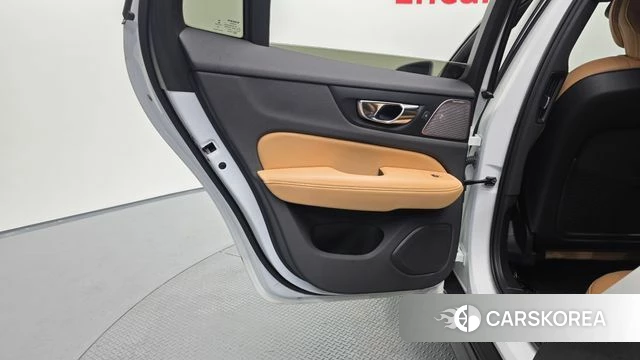 Volvo V60 Cross-Country 2nd Generation id 4557059 из Кореи 17