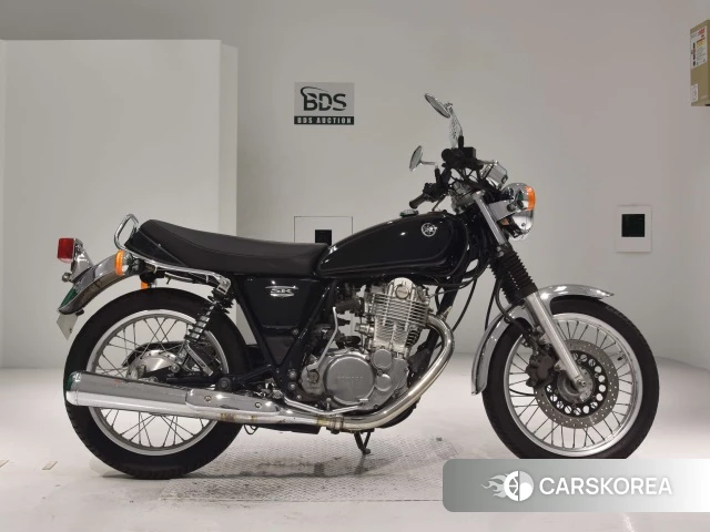 Проданный Yamaha SR 400 2017 из Японии