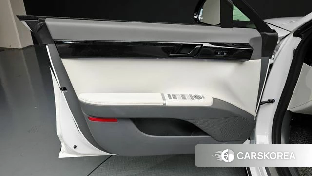 Hyundai Grandeur Hybrid (GN7) id 4854321 из Кореи 17