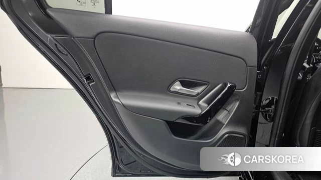 Mercedes-Benz A-Class W177 id 4362414 из Кореи 17
