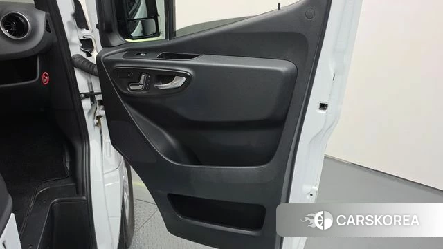 Mercedes-Benz Sprinter id 4706381 из Кореи 17