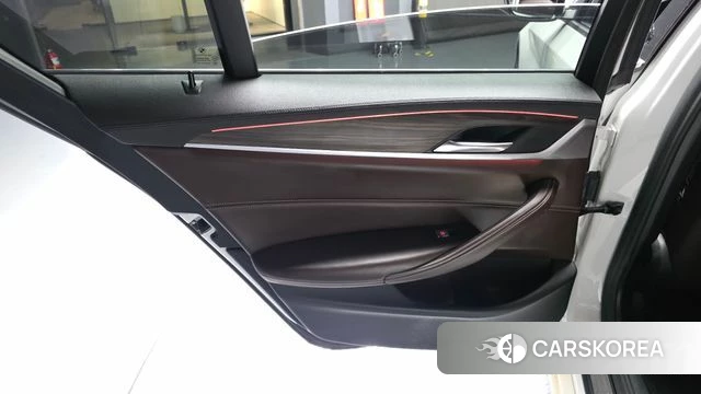 BMW 5 Series (G30) id 4937235 из Кореи 17