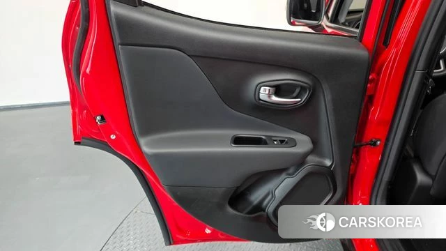 Jeep Renegade id 4415676 из Кореи 17