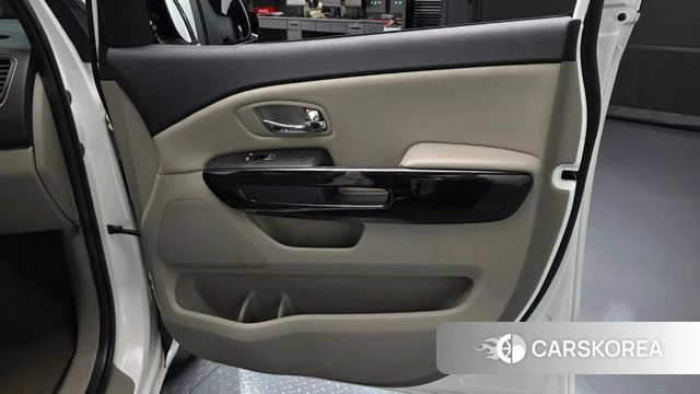 Kia The New Carnival id 4850025 из Кореи 17
