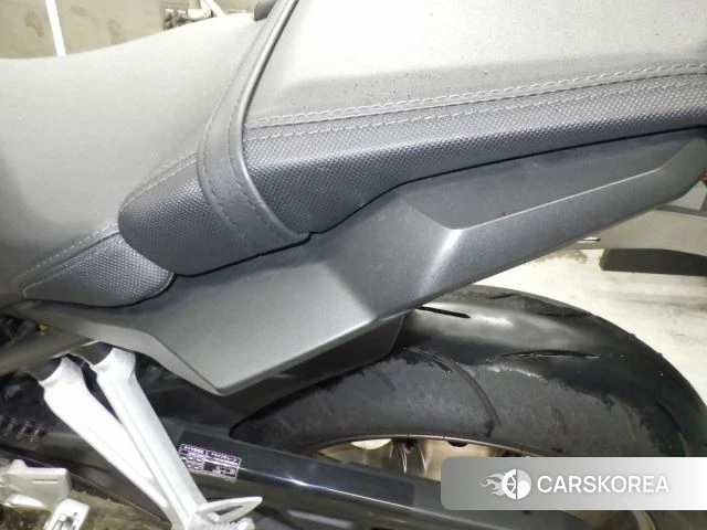 Honda CB650R id 3950060 из Японии 17