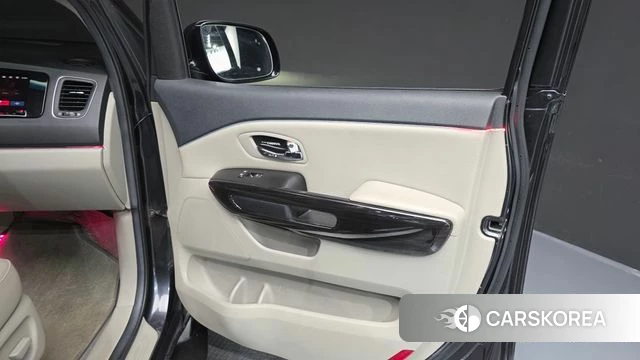 Kia The New Carnival id 4356975 из Кореи 17
