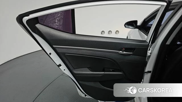 Hyundai Avante AD id 4325841 из Кореи 17