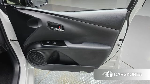 Toyota Prius 4th Generation id 4303138 из Кореи 17