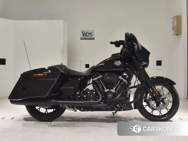 Проданный Harley-Davidson Street Glide FLHXS1870 2023 из Японии