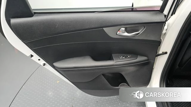 Kia Come New K3 id 4384916 из Кореи 17