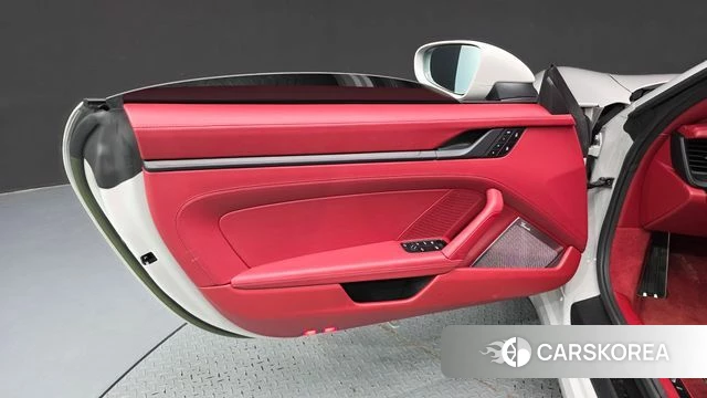 Porsche 911(992) id 4792425 из Кореи 17