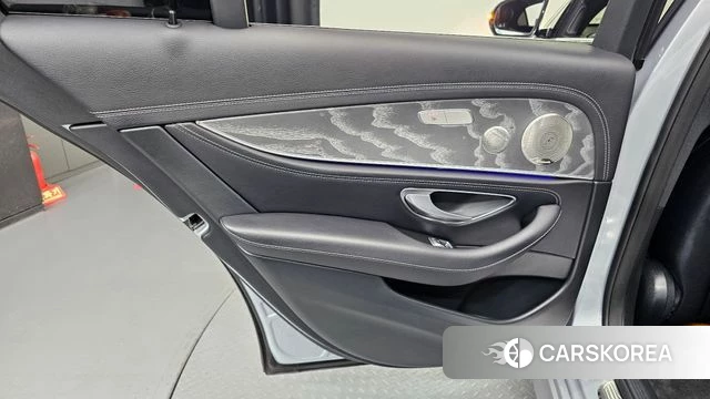 Mercedes-Benz E-Class W213 id 4481437 из Кореи 17