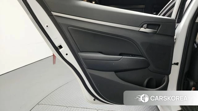 Hyundai Avante AD id 4403498 из Кореи 17