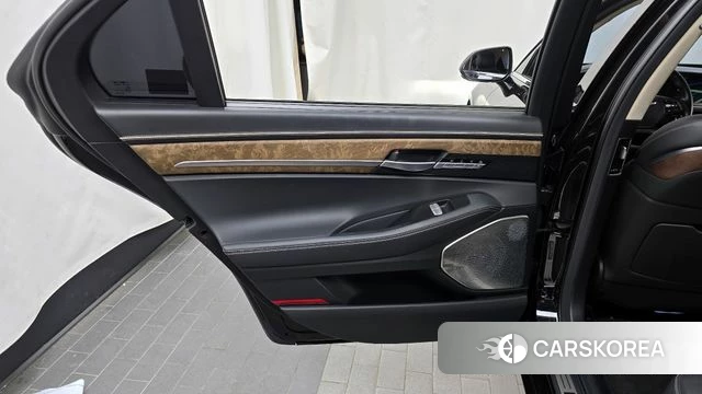 Genesis G90 id 4310804 из Кореи 17