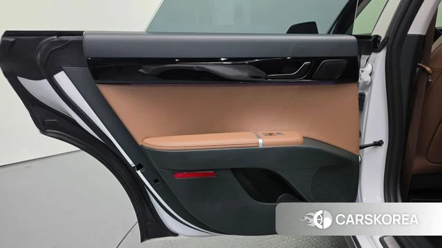 Hyundai Grandeur Hybrid (GN7) id 4916855 из Кореи 17