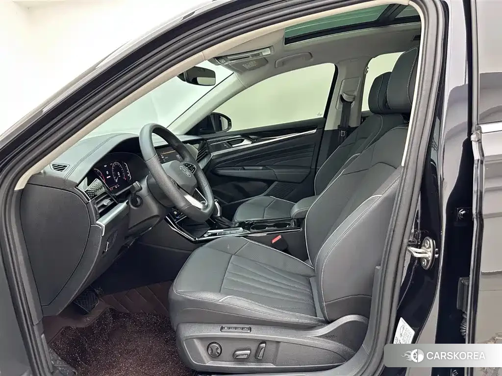 Volkswagen Passat id 4577478 из Китая 17
