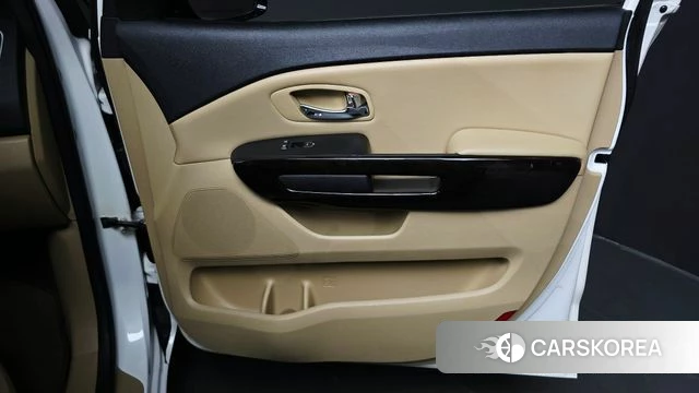 Kia The New Carnival id 4458931 из Кореи 17