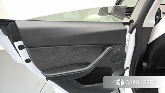 Tesla Model Y id 4474728 из Кореи 17