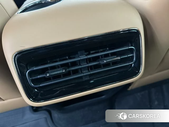 Geely Galaxy Galaxy Sparkle 8 PHEV id 3939327 из Китая 17