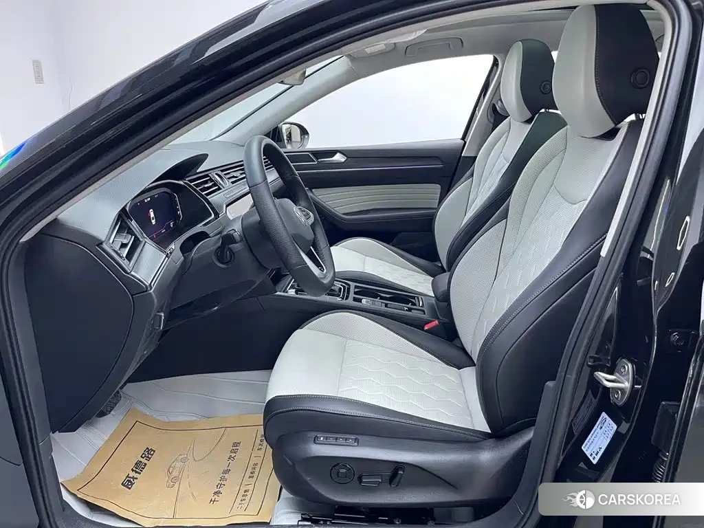 Volkswagen Magotan id 4680442 из Китая 17