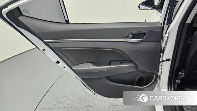 Hyundai Avante AD id 4188711 из Кореи 17