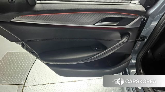 BMW 5 Series (G30) id 4188129 из Кореи 17