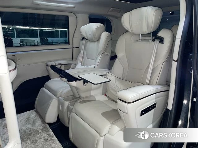 Lexus LM id 4353481 из Китая 17
