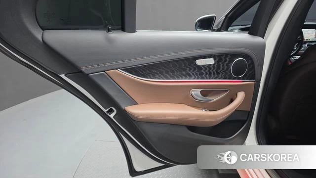 Mercedes-Benz E-Class W213 id 4223578 из Кореи 17