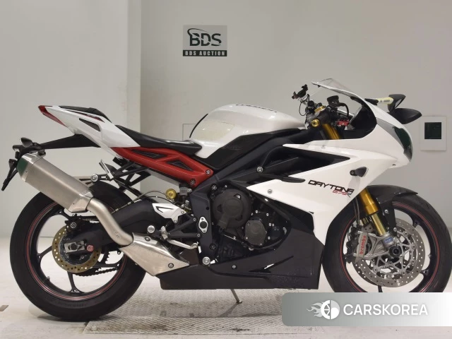 Проданный Triumph DAYTONA 675R 2014 из Японии
